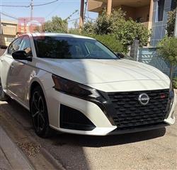 نيسان ألتيما